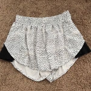 PLEATED SIDE LULU SHORTS so cute!!